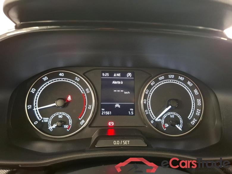 Fabia Ambition 1.0 MPI 80CV BVM5 E6d #6