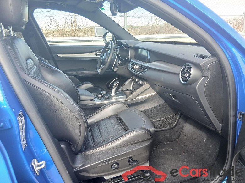 Alfa Romeo Stelvio / 2017 / 5P / todoterreno 2.0 Gasolina 206kW (280CV) Executive AWD #6