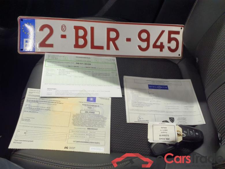 Peugeot 3008 1.2 PureTech 96kW S&S GT 5d #4