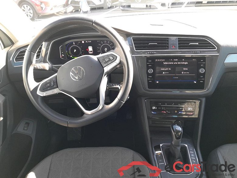 VOLKSWAGEN Tiguan / 2020 / 5P / todoterreno Life 1.4 TSI eHybrid 180kW (245CV) DSG #3