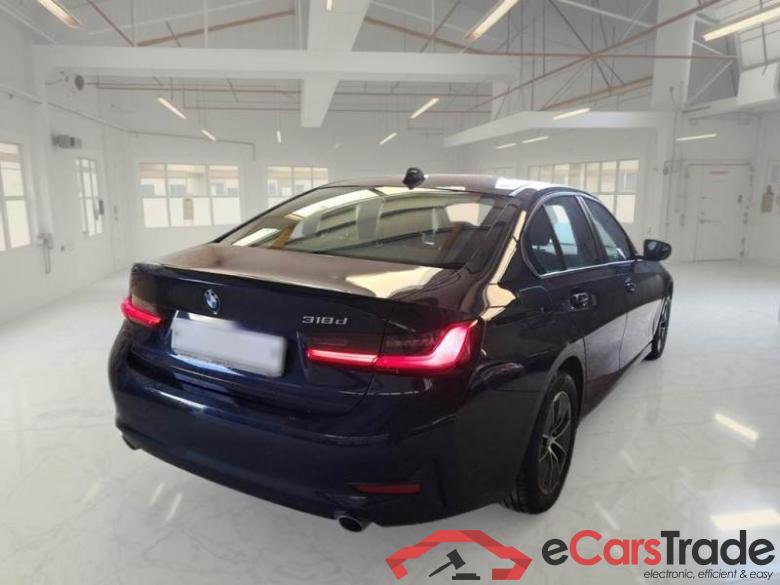 BMW SERIE 3 / 2018 / 4P / BERLINA 318D 48V BUSINESS ADVANTAGE AUTO #2
