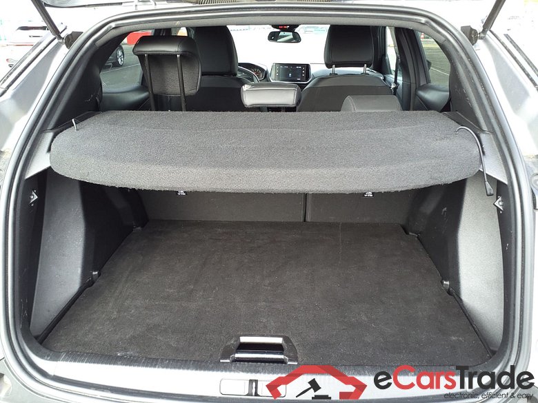 PEUGEOT 2008 PureTech 130 Allure EAT8 #2