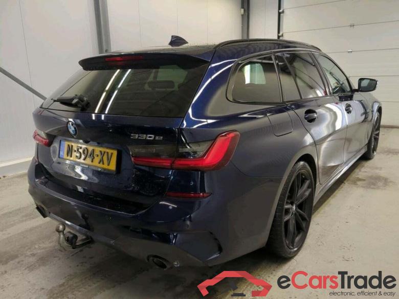 BMW 3-serie Touring 330e Bns Ed.P #2
