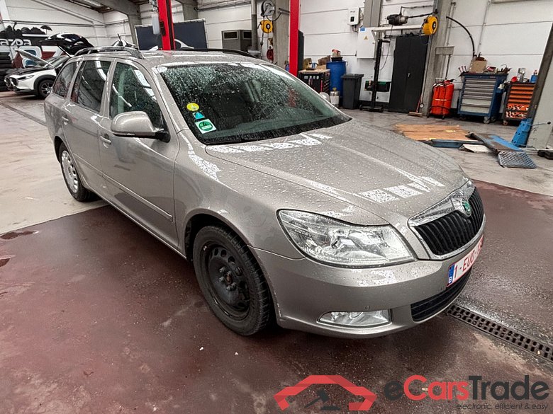 Skoda Octavia 1.6 TDI Navi Klima PDC ... #2