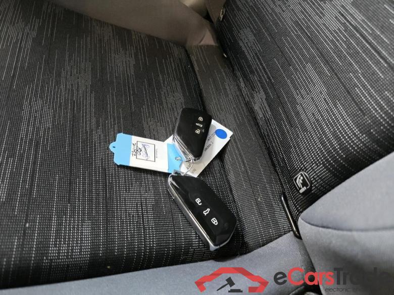 VOLKSWAGEN ID.4 125 kW #6