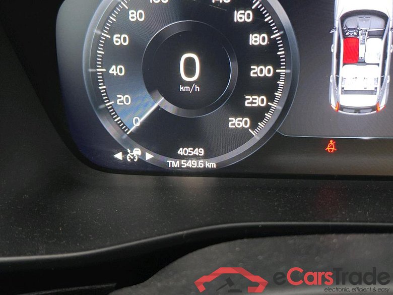 VOLVO XC40 / 2017 / 5P / todoterreno 1.5 T3 R-Design Auto #5