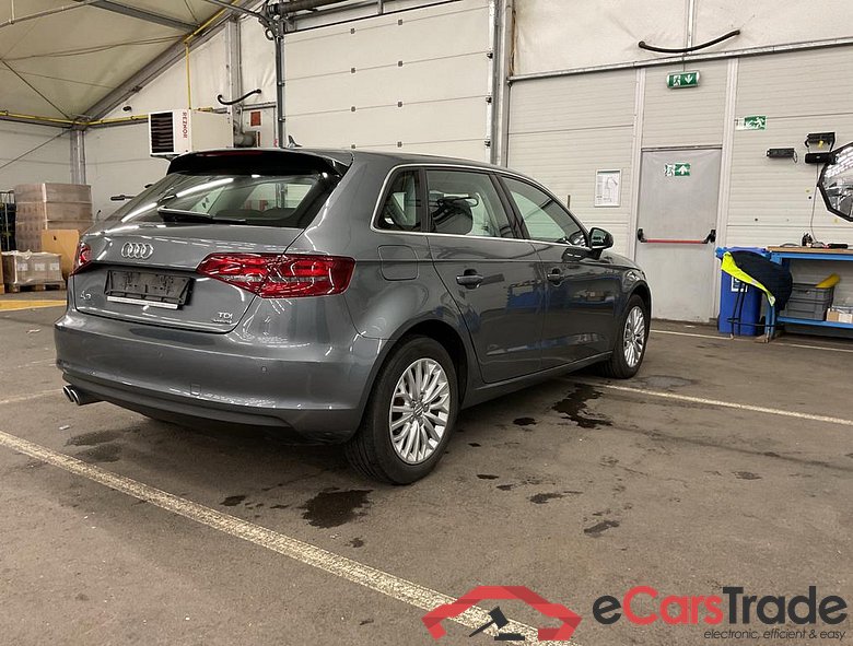 AUDI A3 Sportback Audi A3 Sportback Ambiente 2.0 TDI quattro 110(150) kW(ch) 6 vitesses #2