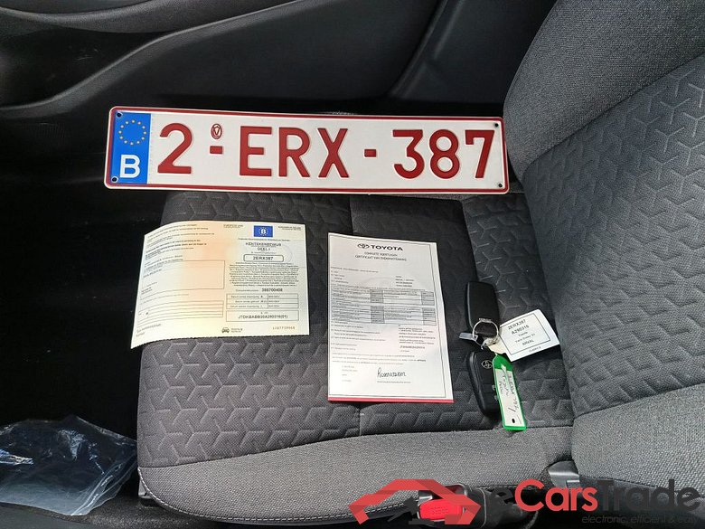 Toyota Yaris Cross 1.5 VVT-ie Hybrid Dynamic Plus CVT 5d #4