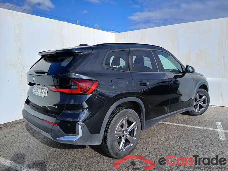 BMW X1 / 2022 / 5P / todoterreno sDrive18d #2