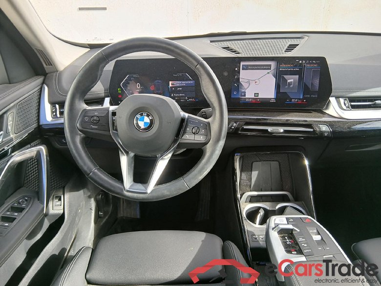 BMW X1 / 2022 / 5P / todoterreno sDrive18d #3