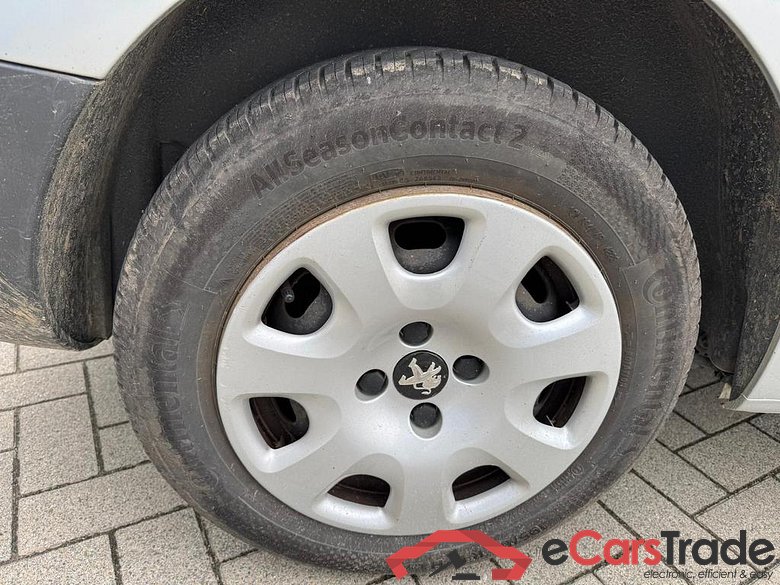 PEUGEOT Partner Fourgon Swb Partner 1.6i L1H1 Premium Pack 120 #5