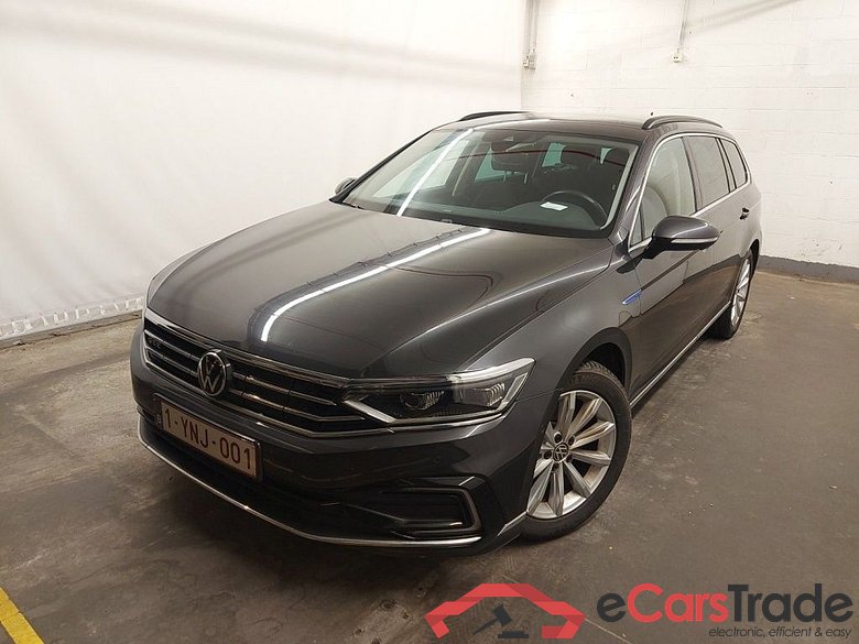 Volkswagen Passat Variant 1.4 TSI DSG6 GTE Business 5d #1