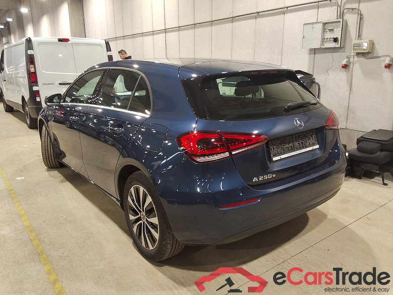 MERCEDES-BENZ A-CLASS 1.3 A 250 E DCT BUSINESS SOLUTION #2