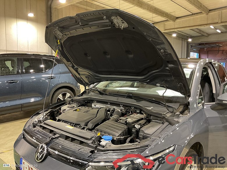 VOLKSWAGEN Golf 1.5 TSI LIFE #6