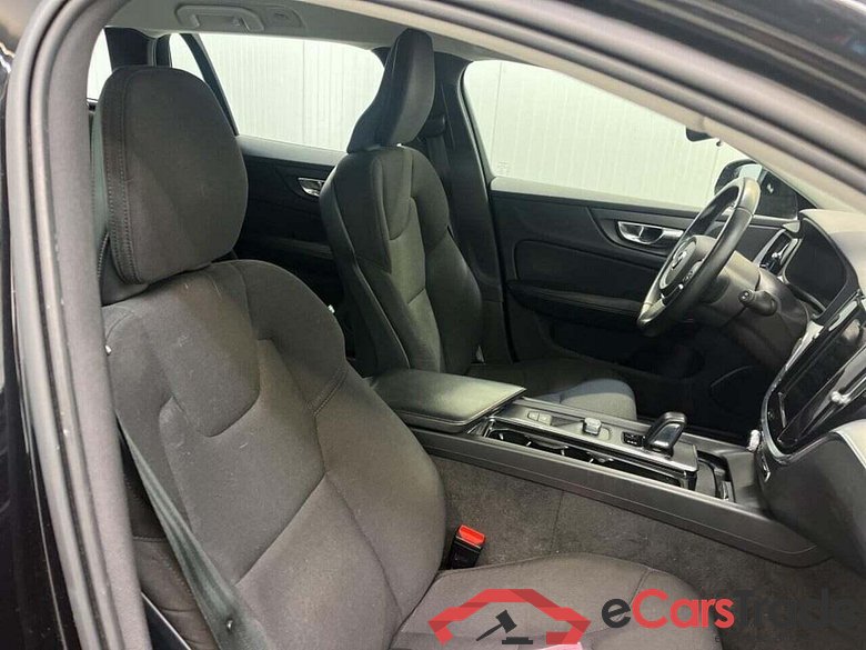 VOLVO V60 2.0 B3 Mom. Adv. #5