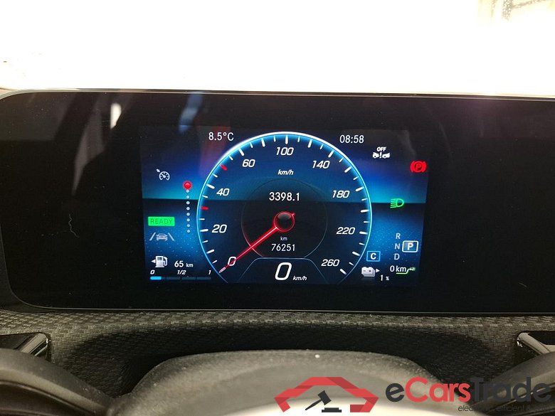 MERCEDES-BENZ Classe A Compact / 2018 / 5P / Berline A 250 e Business Line 8G-DCT #6
