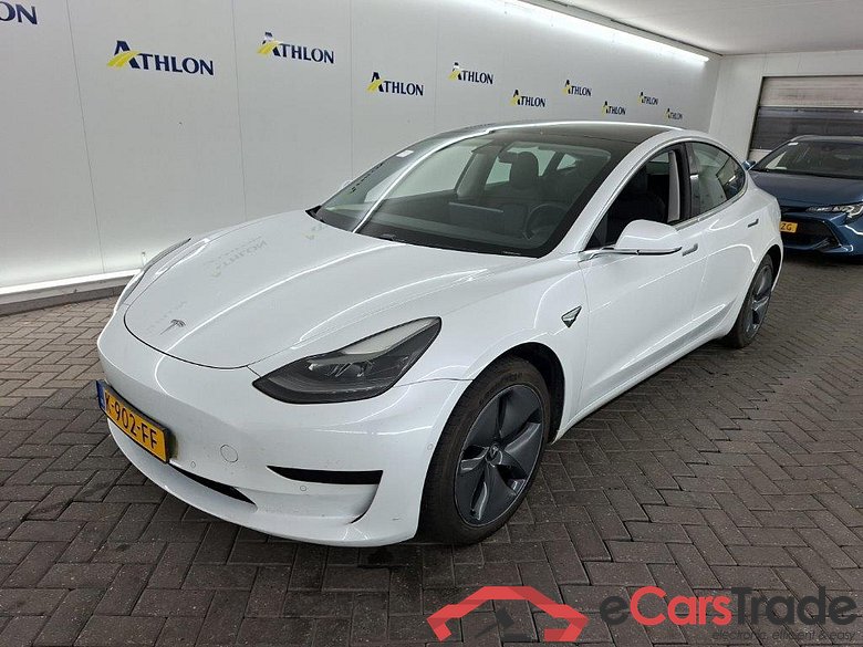 Tesla Model 3 Standard Range Plus RWD 4D 225kW