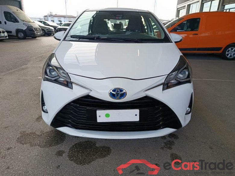 TOYOTA YARIS / 2017 / 5P / BERLINA 1.5 HYBRID BUSINESS #6