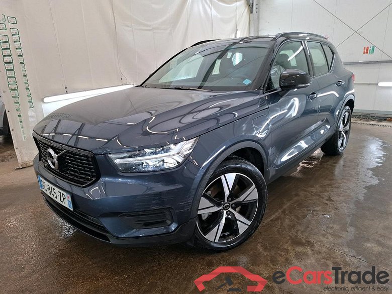 VOLVO XC40 / 2017 / 5P / SUV Recharge T5 262 DCT7 R-Design #1