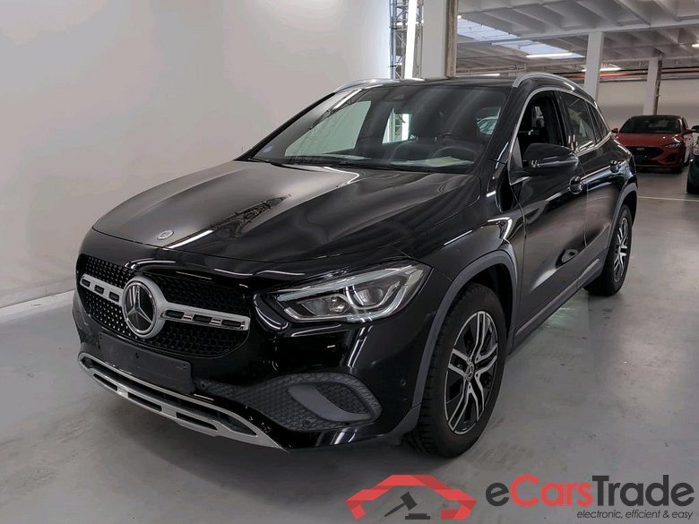 MERCEDES-BENZ GLA 1.3 GLA 180 DCT BUSINESS SOLUTION