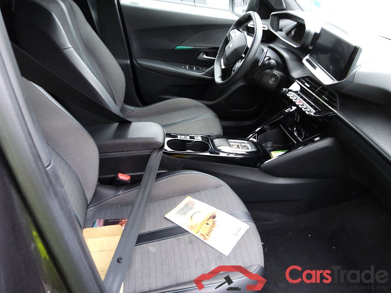 PEUGEOT 2008 Allure Pack 130 S&S EAT8 PureTech #3