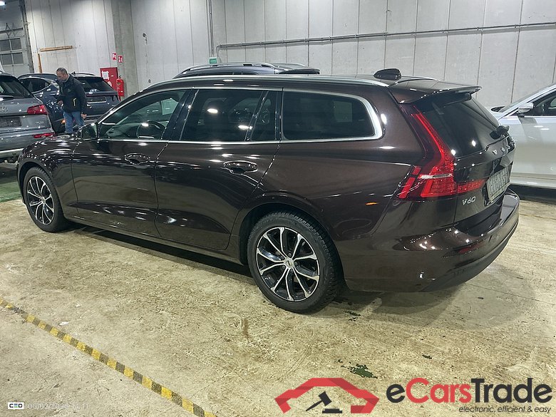 VOLVO V60 DIESEL - 2018 2.0 D3 Momentum Pro #3