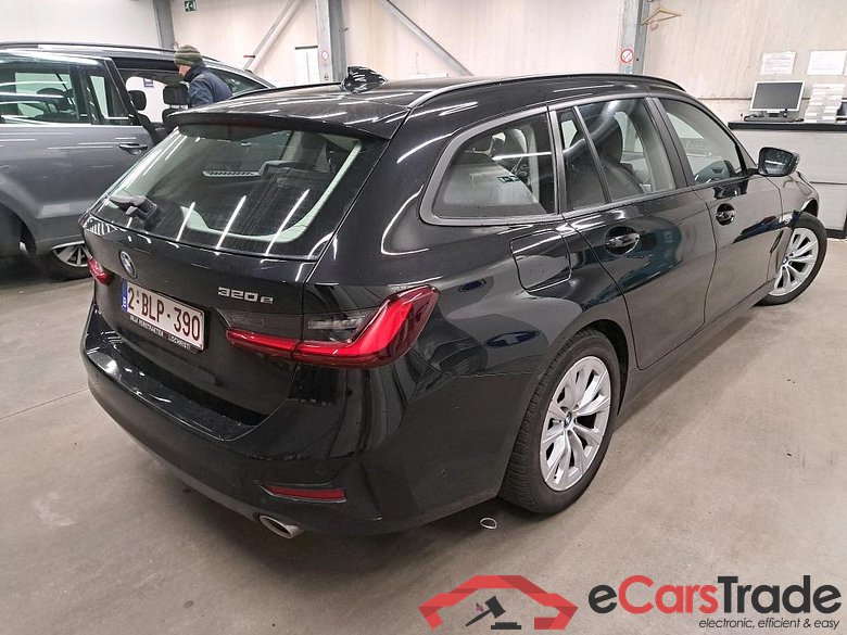 BMW - BMW 3 TOURING 320e 204PK Business Edition With Vernasca Heated Sport Seats & Driving Assistant Pack & Active Cruise Control  * HYBRID * #2
