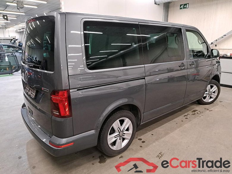 VOLKSWAGEN - VW  MULTIVAN TDI 150PK DSG Trendline Pack Light & Vision & Heated Seats & Two Swivelling Rear Seats & Electric Sliding Door Passager Side & Auxiliary Heater & Nav Discover Media & Rear PDC & Camera #2