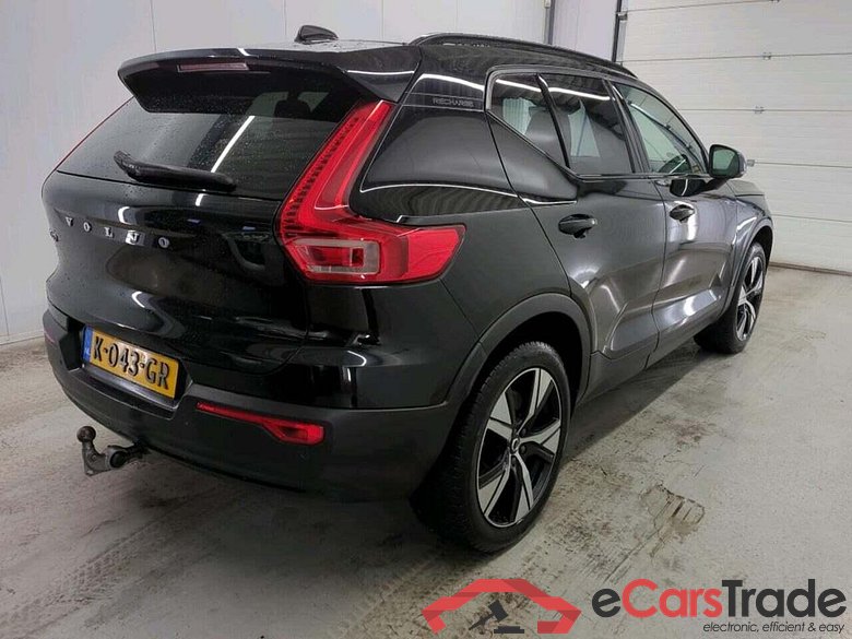 VOLVO XC40 Recharge P8 AWD RDes #2