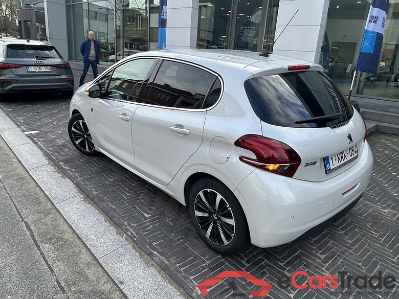 PEUGEOT 208 1.2 PureTech Tech Edition S&S #2