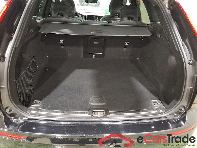 VOLVO XC60 2.0 B4 P GEARTRONIC R-DESIGN #3