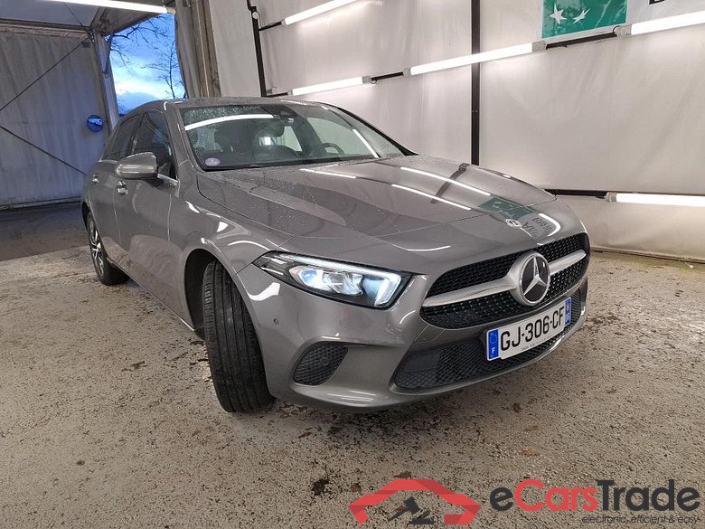 MERCEDES-BENZ Classe A Compact / 2018 / 5P / Berline A 250 e Business Line 8G-DCT #4