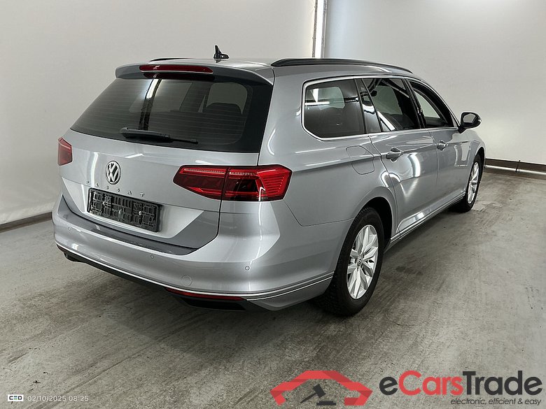 VOLKSWAGEN PASSAT VARIANT DIESEL - 2019 1.6 TDi SCR Style Business DSG #4