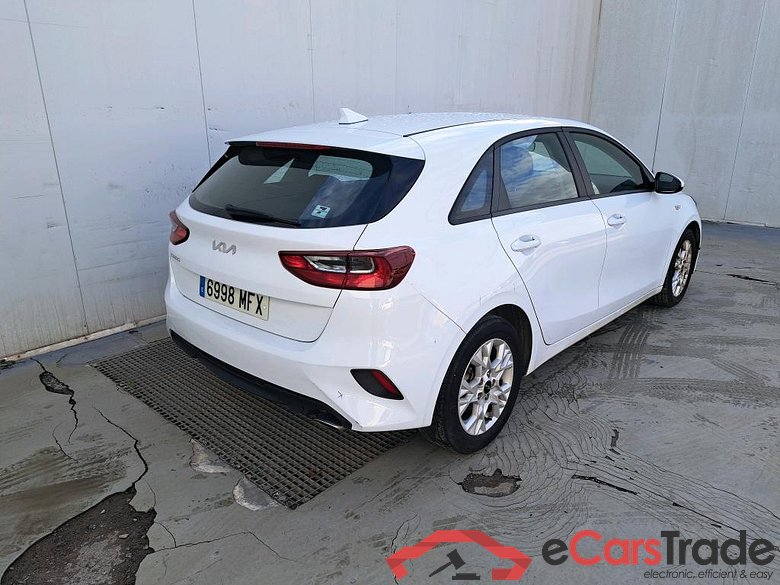 KIA Ceed / 2021 / 5P / berlina con portón 1.0 T-GDi 74kW (100CV) Concept #2