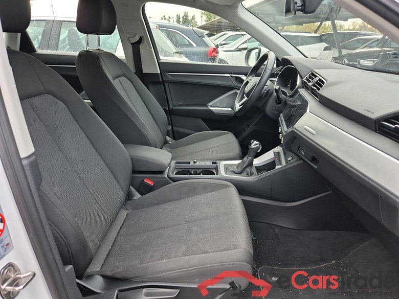 AUDI Q3 / 2018 / 5P / todoterreno 45 TFSI e 180kW S tronic Advanced #6