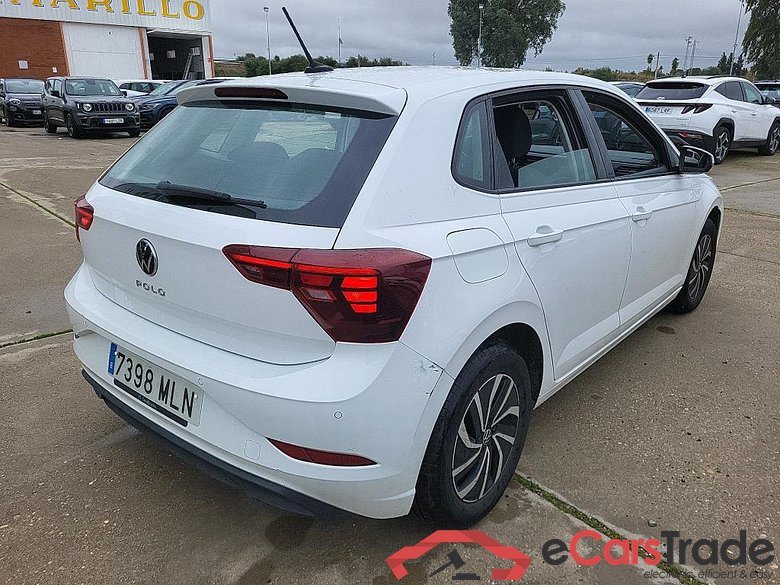 VOLKSWAGEN Polo / 2021 / 5P / berlina con portón Life 1.0 TSI 70kW (95CV) #2