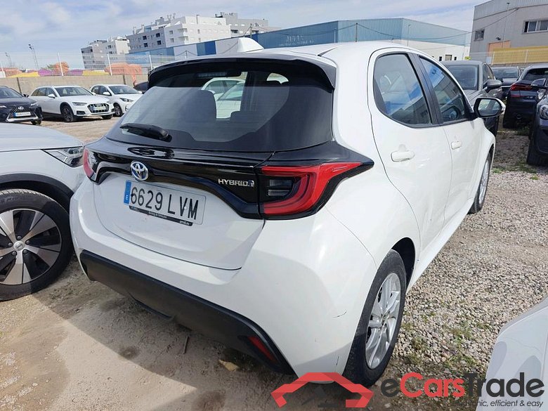TOYOTA Yaris / 2020 / 5P / berlina con portón 1.5 120H Active Tech #2