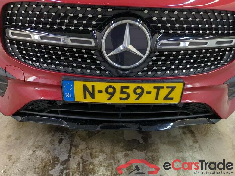 MERCEDES-BENZ GLB 200 Bns Solut. AMG #4