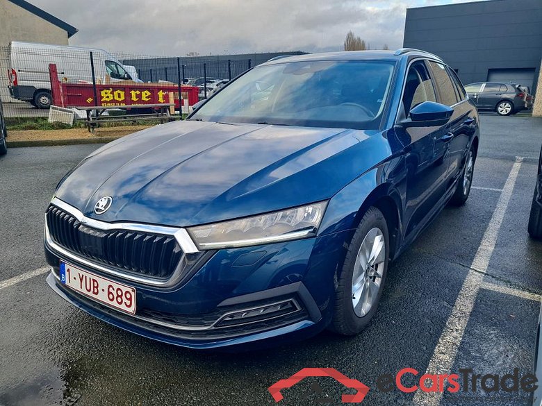 SKODA - SKO OCTAVIA COMBI TSI 110PK Ambition & Pack Corporate & Removable Towing Hook * PETROL * #1