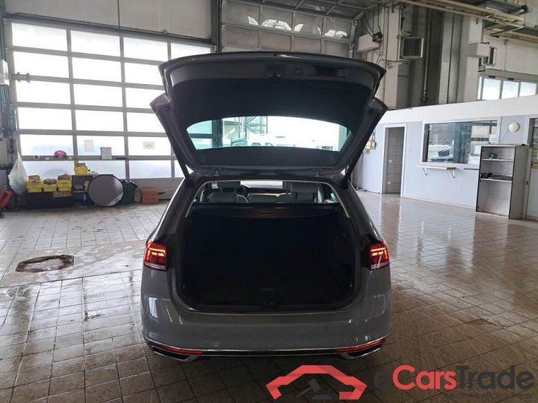 VOLKSWAGEN PASSAT / 2019 / 5P / STATION WAGON VAR. 2.0 TDI SCR EVO 110KW EXECUTIVE DSG #5