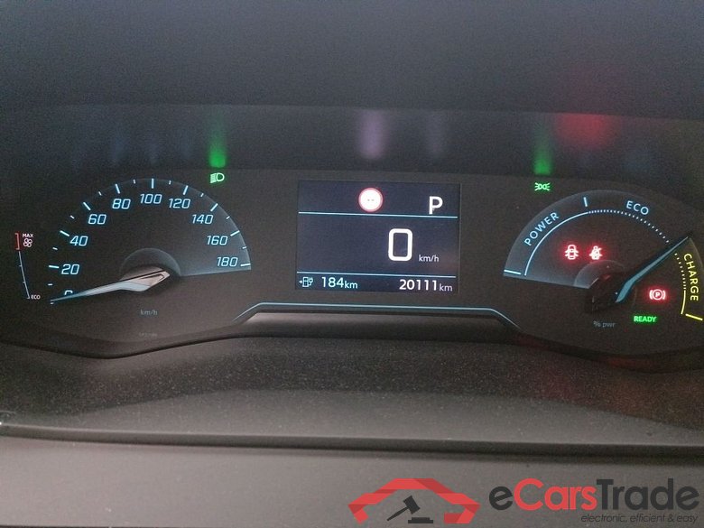 PEUGEOT E-2008 50 kWh Allure 5d #6