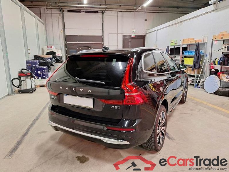 VOLVO XC60 / 2021 / 5P / SUV B5 D AWD AUTOMATICO ULTIMATE BRIGHT #2