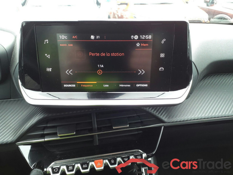 Peugeot 2008 1.2 PureTech Allure Aut. LED 1/2 Leather Camera Klima PDC ... #4