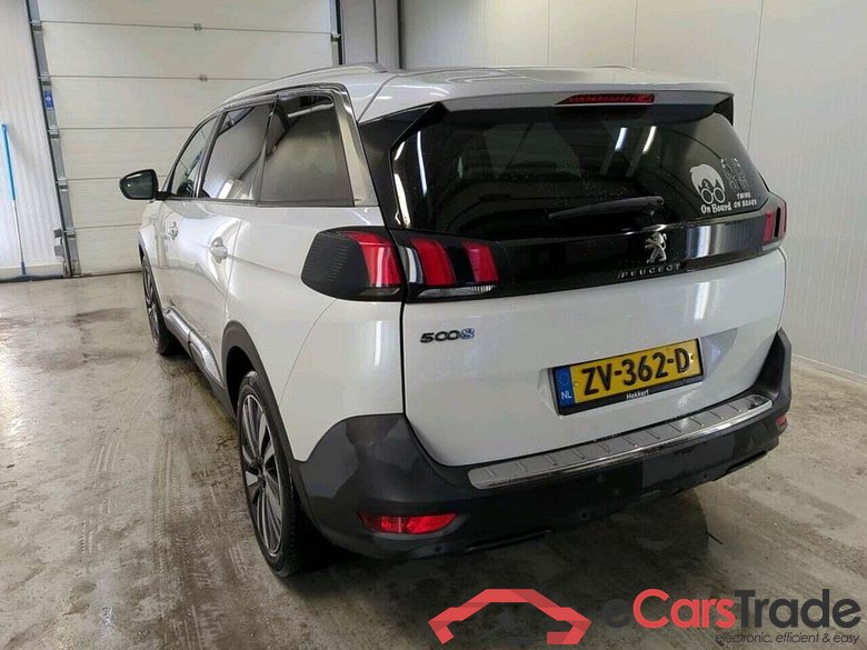 PEUGEOT 5008 1.2 PureTech Allure #6