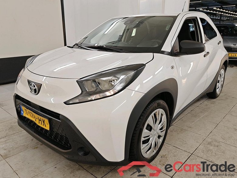 Toyota AYGO X 1.0 VVT-i MT 5d #1
