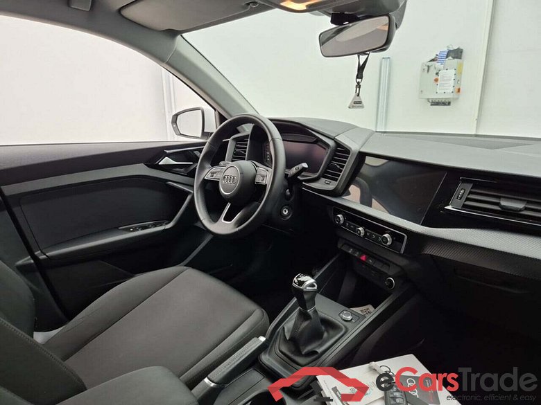 AUDI A1 SPORTBACK 1.0 25 TFSI ATTRACTION #3