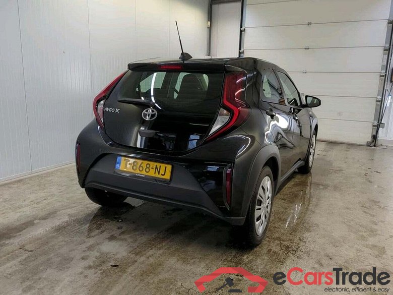 TOYOTA Aygo X 1.0 VVT-i MT Play #2