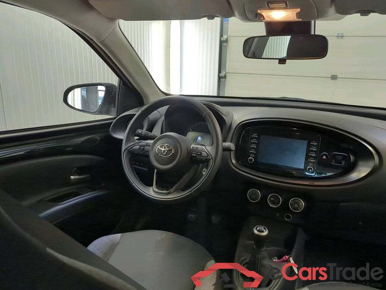 TOYOTA Aygo X 1.0 VVT-i MT Play #3