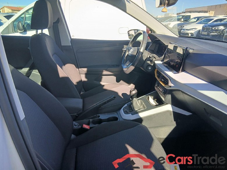 SEAT Arona / 2017 / 5P / todoterreno 1.0 TSI 81kW (110CV) Style Plus (AC) #6