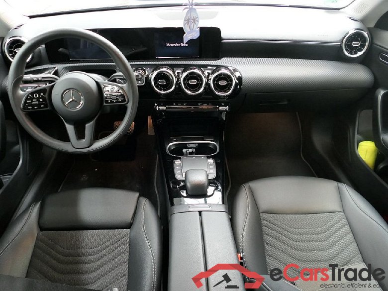 CLA -Klasse Shooting Brake CLA 180 (118.684) 1.3 AT7 E6d #3